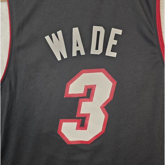 Adidas NBA Miami Heat Jersey Dwyane Wade #3 Mens XL Black Swingman Basketball - Picture 8 of 10